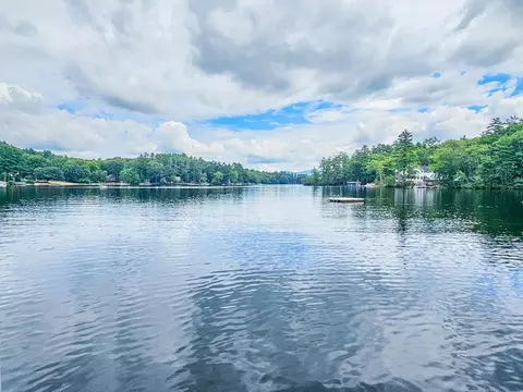 29 Beach St, Tilton, NH 03276