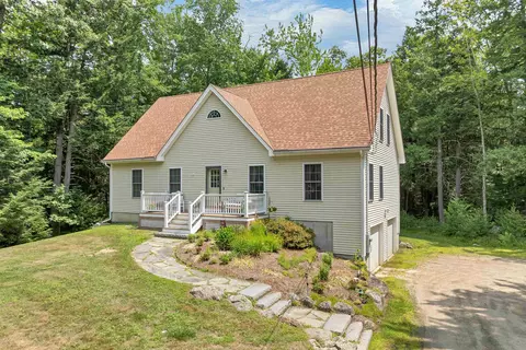 88 Linwood Dr, Alton, NH 03809