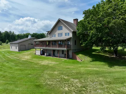 327 Brock Hill Rd, Newbury, VT 05051