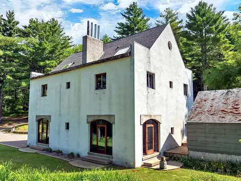 437 Avery Hill Rd, Alton, NH 03810