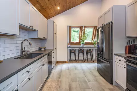 Kitchen - 651 Colonial Dr, Mendon, VT 05701 photo 3 of 3