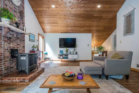 Living - 651 Colonial Dr, Mendon, VT 05701 photo 3 of 3
