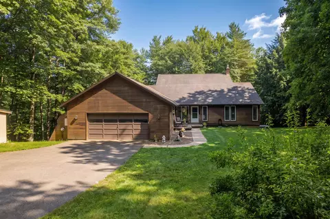 651 Colonial Dr, Mendon, VT 05701