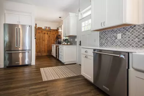 Kitchen - 1 W Crystal Hvn, Bomoseen, VT 05732 photo 4 of 5