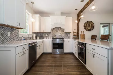 Kitchen - 1 W Crystal Hvn, Bomoseen, VT 05732 photo 2 of 5