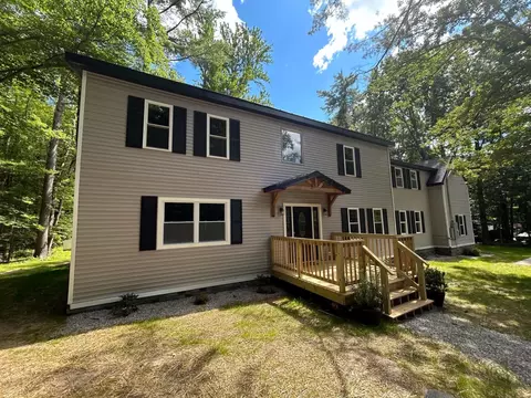1305 Old Hillsboro Rd, Henniker, NH 03242