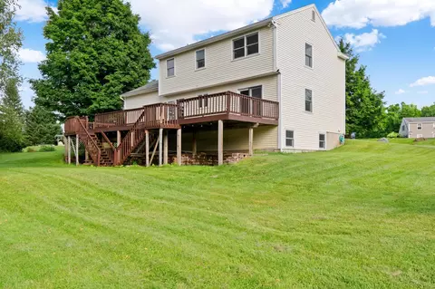 Exterior - 20 Tillotson Dr, Jericho, VT 05465 photo 7 of 17