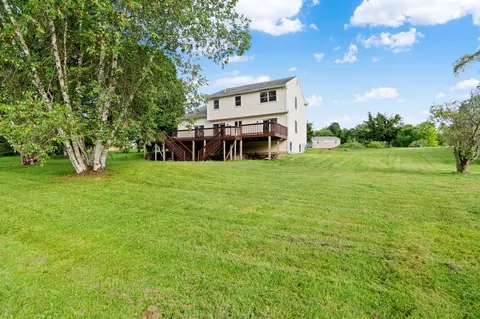 Exterior - 20 Tillotson Dr, Jericho, VT 05465 photo 8 of 17