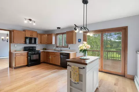 Kitchen - 20 Tillotson Dr, Jericho, VT 05465 photo 2 of 6