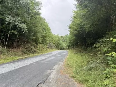 33 Gramling Dr, Fairlee, VT 05045