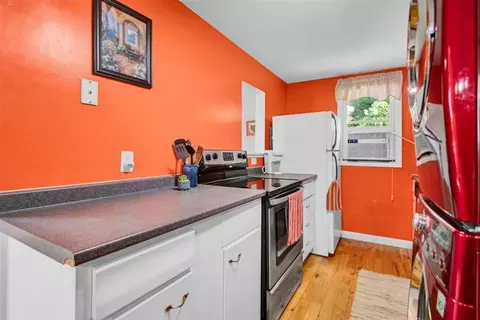 Kitchen - 12 Mountain View Rd, Jericho, VT 05465 photo 8 of 8