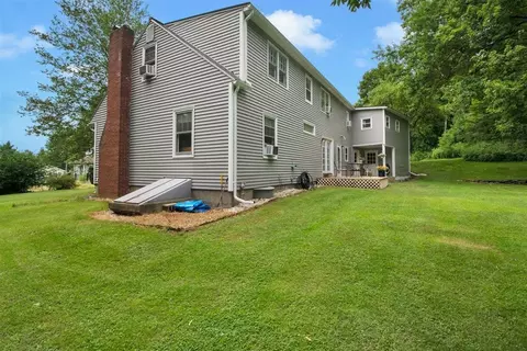 Exterior - 12 Mountain View Rd, Jericho, VT 05465 photo 6 of 9