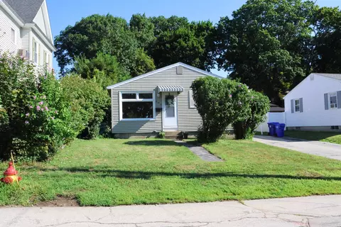 542 Merrimack St, Manchester, NH 03103