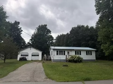 29 Pike Pl, Newport, VT 05855