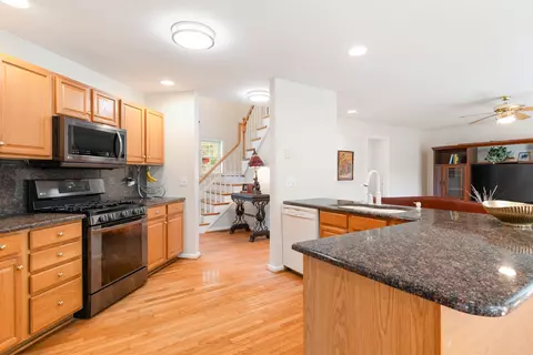 Kitchen - 109 Coyote Ln, Williston, VT 05495 photo 2 of 5