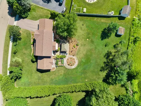 View/Area - 109 Coyote Ln, Williston, VT 05495 photo 3 of 3