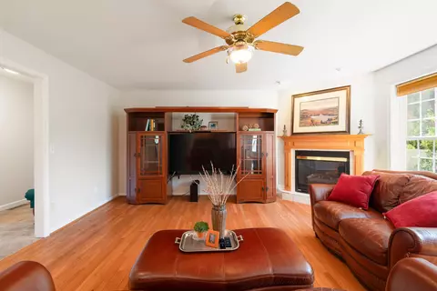 Living - 109 Coyote Ln, Williston, VT 05495 photo 1 of 1