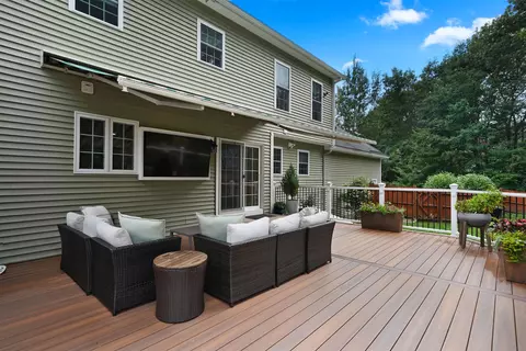 Exterior - 24 Shephard Rd, Pelham, NH 03076 photo 4 of 11