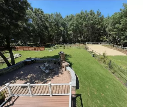 Exterior - 24 Shephard Rd, Pelham, NH 03076 photo 9 of 11