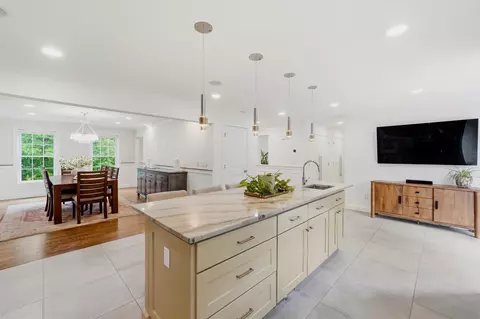 Kitchen - 24 Shephard Rd, Pelham, NH 03076 photo 7 of 7