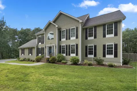 Exterior - 24 Shephard Rd, Pelham, NH 03076 photo 2 of 11