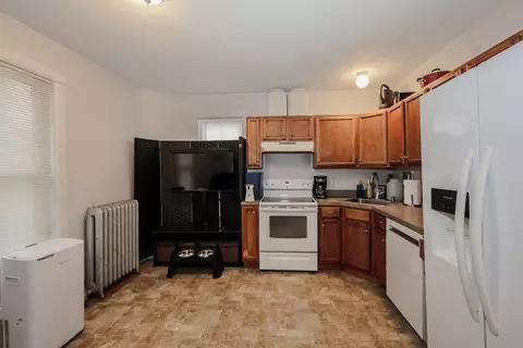 Kitchen - 75 Centre St, Concord, NH 03301 photo 2 of 4