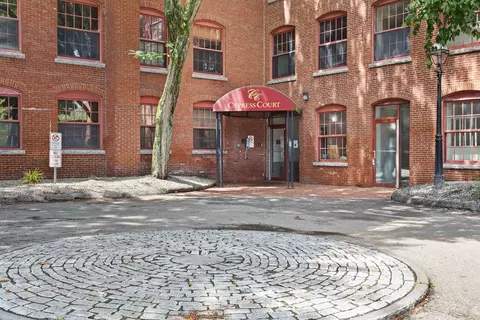 335 Cypress St #1A, Manchester, NH 03103