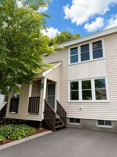 355 Circle Rd # UA04, Manchester, NH 03103