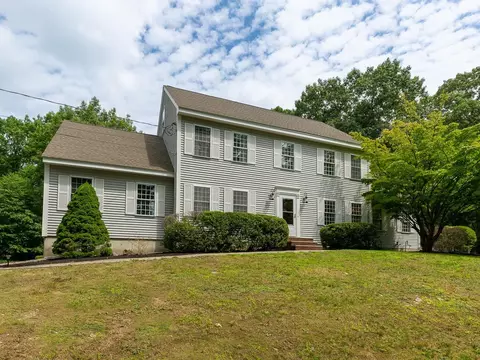 13 Cottonwood Rd, Plaistow, NH 03865