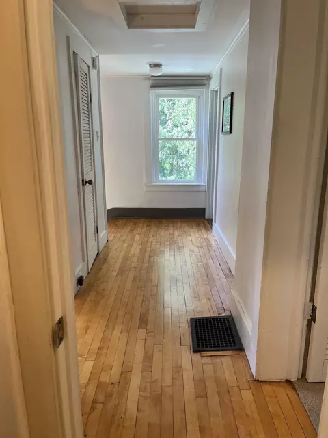 Entry Way - 24 Pleasant St, Proctor, VT 05765 photo 6 of 6