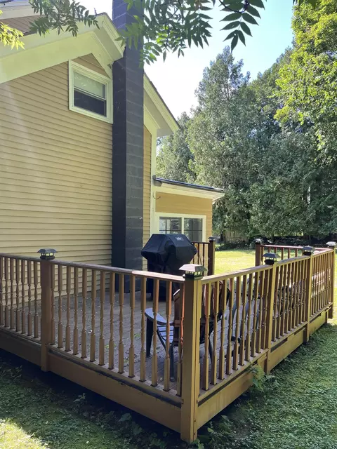 Exterior - 24 Pleasant St, Proctor, VT 05765 photo 3 of 9