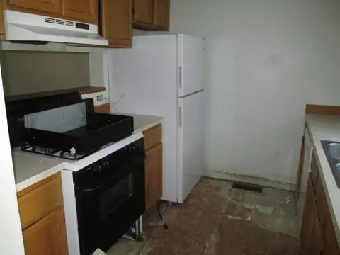Kitchen - 44 Bridle Path, Dover, NH 03820 photo 1 of 2