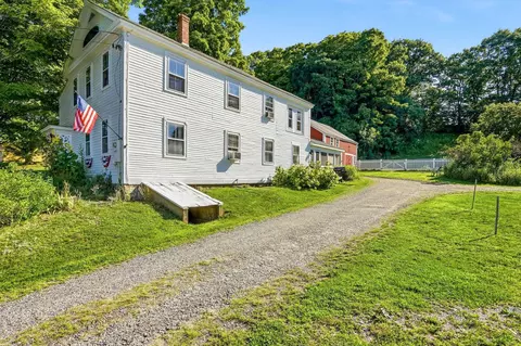 531 Sanborn Rd, Sanbornton, NH 03269