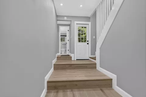 Entry Way - 78 Rangeway Rd, Dunbarton, NH 03046 photo 5 of 7