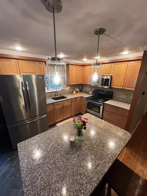 Kitchen - 3 Hidden Valley Rd, Windham, NH 03087 photo 1 of 2