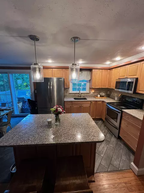 Kitchen - 3 Hidden Valley Rd, Windham, NH 03087 photo 2 of 2