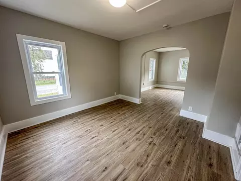 Living - 194 Union St, Springfield, VT 05156 photo 6 of 7