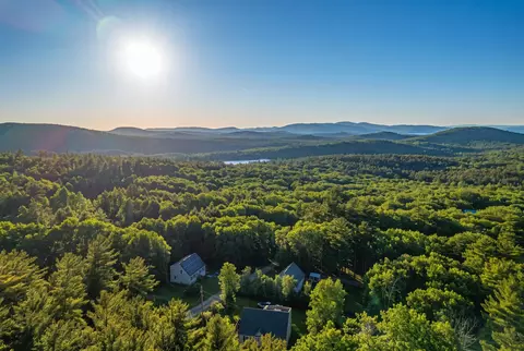 76 Franconia Way, New Durham, NH 03855