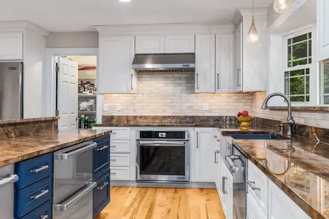 Kitchen - 4 Jane Appleton Way, Hampton, NH 03842 photo 2 of 6