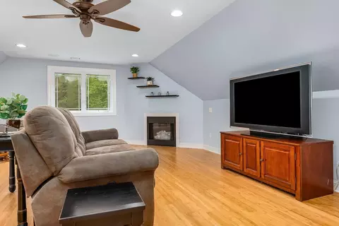 Living - 4 Jane Appleton Way, Hampton, NH 03842 photo 3 of 3