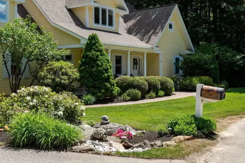 Exterior - 4 Jane Appleton Way, Hampton, NH 03842 photo 3 of 14