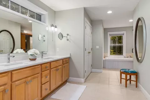 Bath - 4 Jane Appleton Way, Hampton, NH 03842 photo 1 of 4