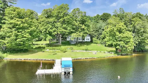 810 W Main St, Hillsborough, NH 03244