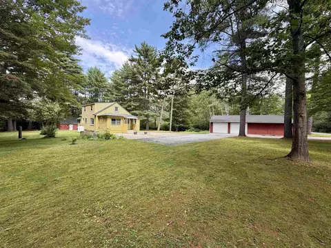 Exterior - 258 Maple St, Newport, NH 03773 photo 2 of 15
