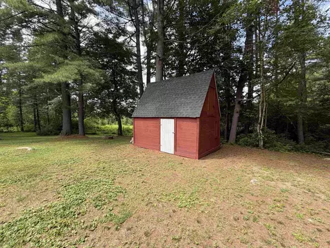 Exterior - 258 Maple St, Newport, NH 03773 photo 6 of 15