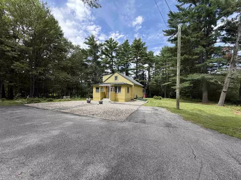 Exterior - 258 Maple St, Newport, NH 03773 photo 9 of 15
