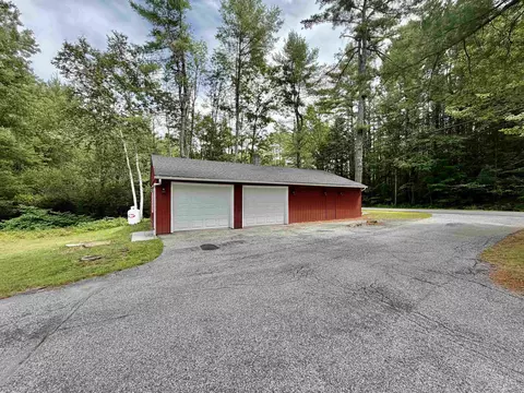 Exterior - 258 Maple St, Newport, NH 03773 photo 3 of 15