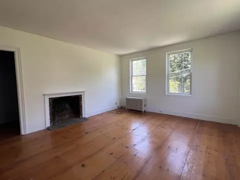 Living - 95 North Rd, Walpole, NH 03608 photo 2 of 5
