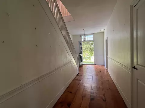 Entry Way - 95 North Rd, Walpole, NH 03608 photo 3 of 7