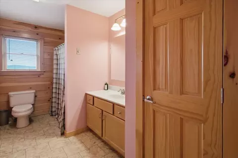 Bath - 2148 Abbott Rd, Windham, VT 05359 photo 3 of 3